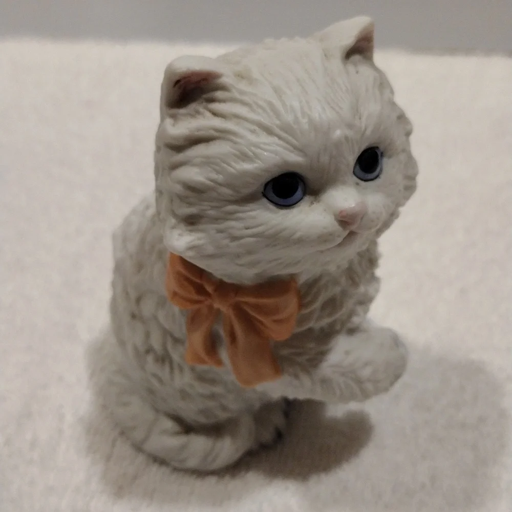 Vintage, Homco porcelain cat with pink bow. - Picture 4 of 4